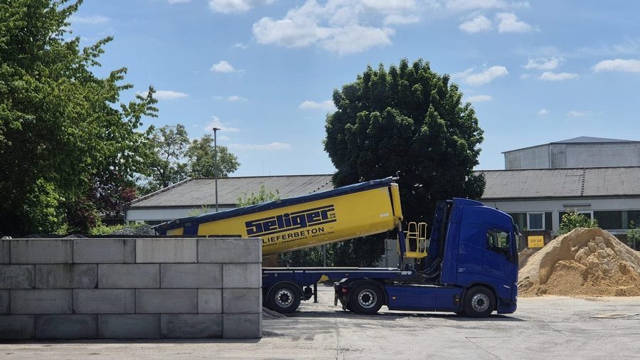 Kippmulden der Seliger GmbH & Co KG